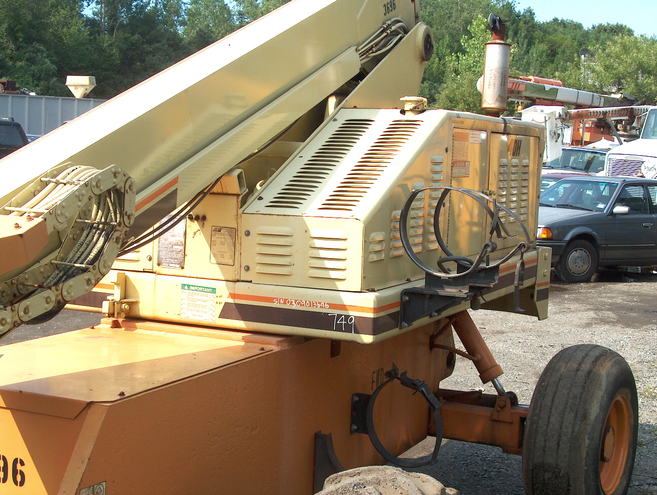 JLG 40H Roxbury Auto Wreckers