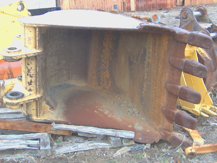 Excavator 42" Roxbury Auto Wreckers